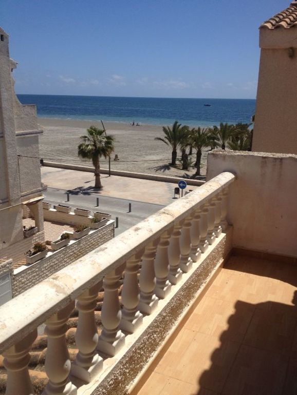 Спец. цена на аренду апартаментов в Испании (Санта Пола), 4 спальни, в 50м от пляжа, стоимость за месяц: июнь/1400 евро, сентябрь/1500 евро