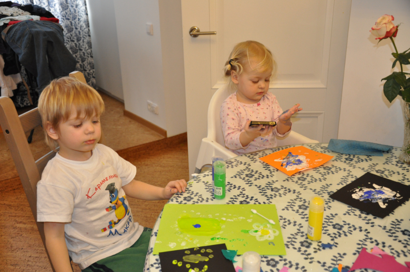 Рисование солью и немного палочками, ну и просто бодиарт