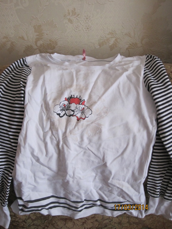 Отдам даром одежду для девочки подростка