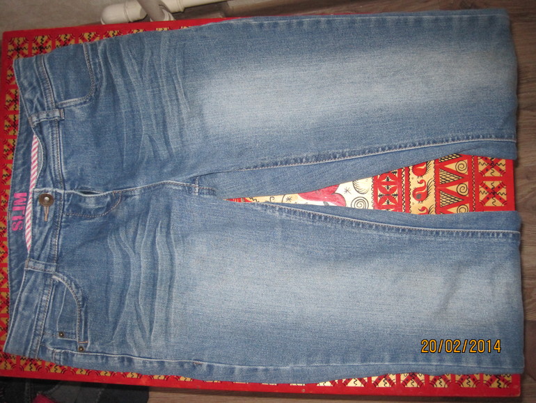 Отдам даром одежду для девочки подростка