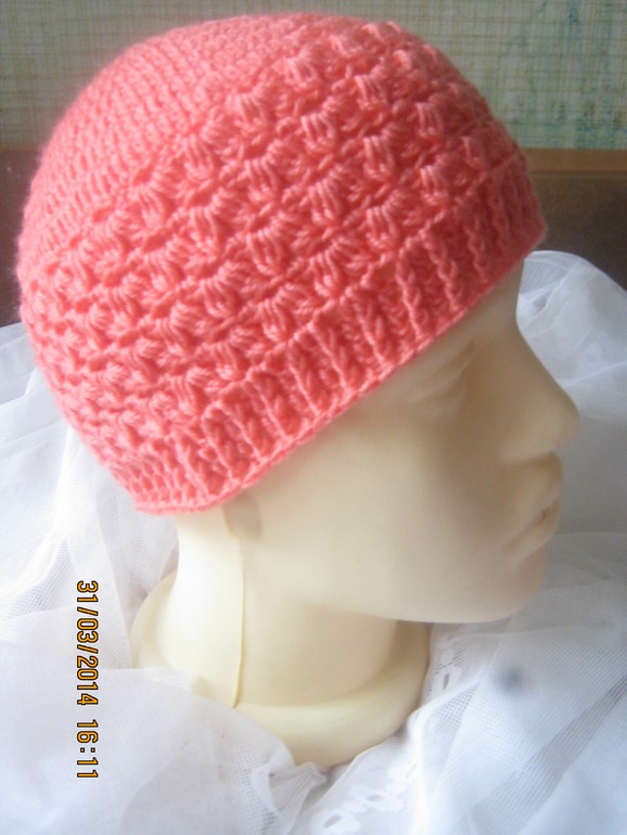 Весенняя шапочка для дочки