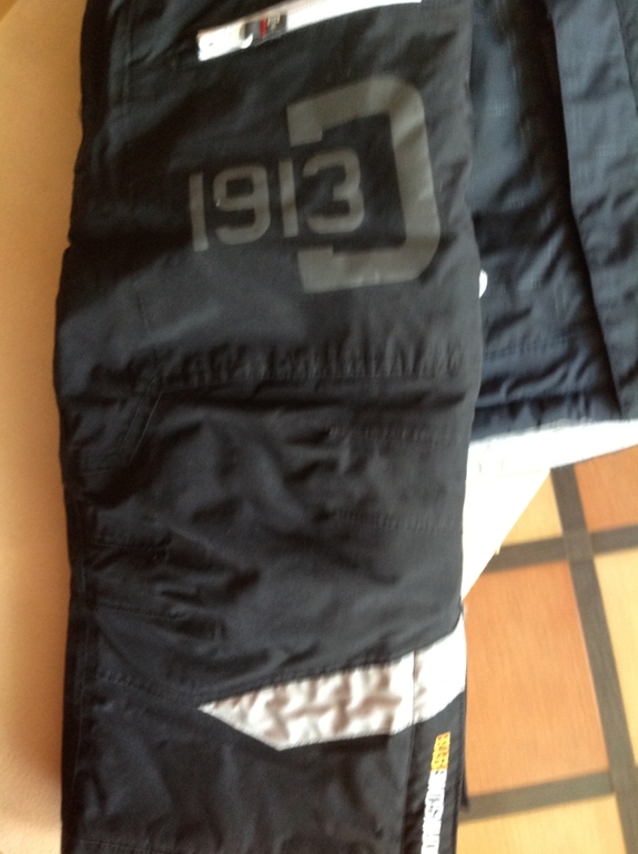 Продаю комбинезон Didriksons 80 разм. 1500 руб.