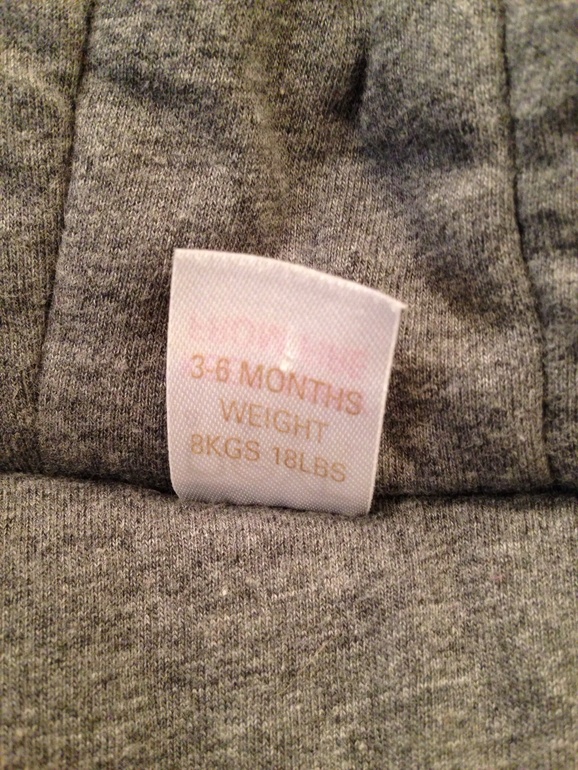 Продается комбинезон Next