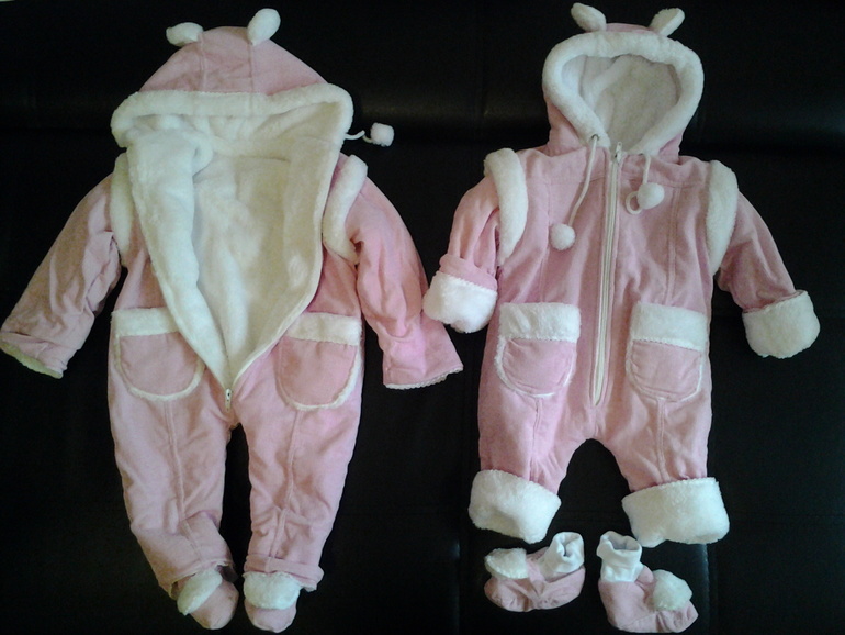 Продам комбинезоны весна -осень на девочек 56размер(рост до 64см)