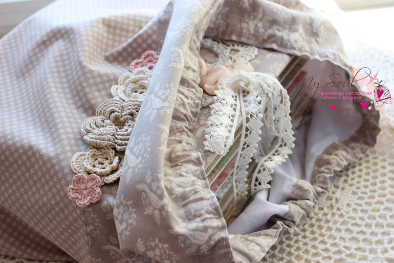 Большой альбом и шкатулочка для маленькой Лизочки)