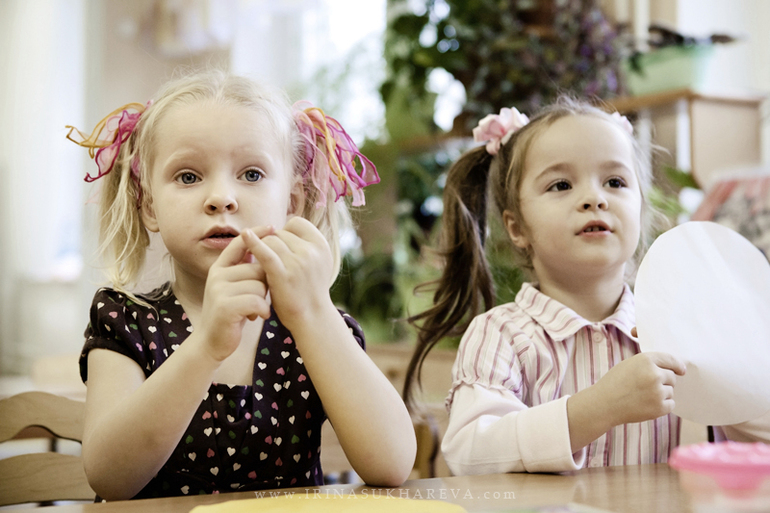 Один день из жизни в детском саду. Часть 1. Рисуем.