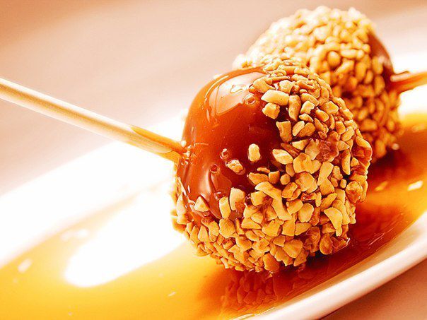 Яблоки в карамели