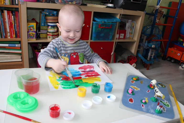 Вот и пошли мы по дороге с музыкой.