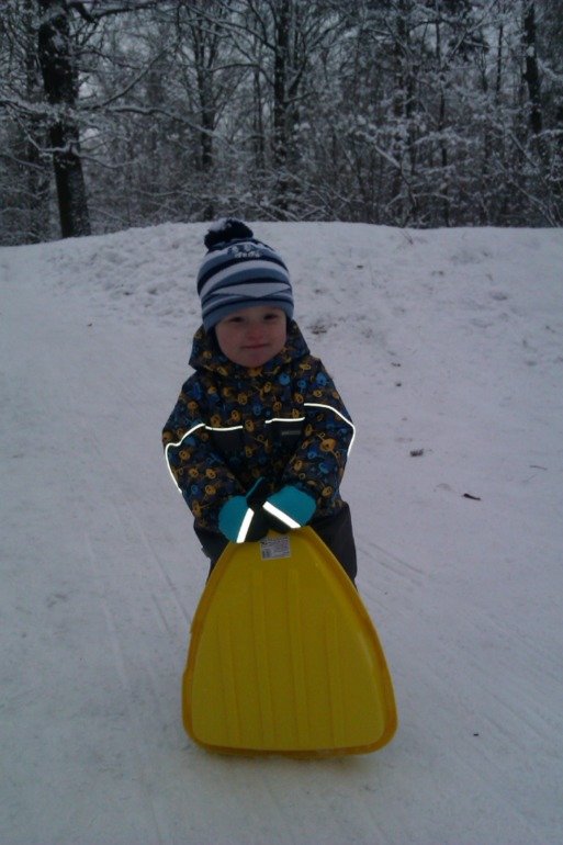 А мы сегодня открыли сезон катания с горок)))