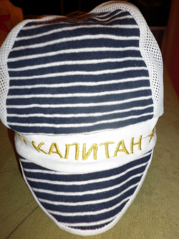 Шапочки, варежки, перчатки, кепки,беретки.