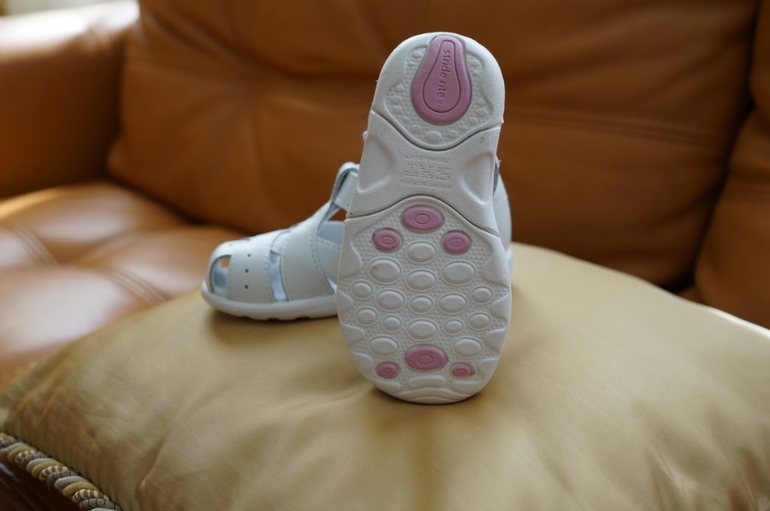 Сандалии для девочки Stride Rite