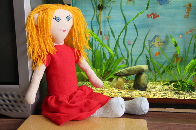 Наконец, сшила куколку сама)