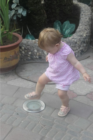 Наш маленький жабенок))) Сезон открыт)