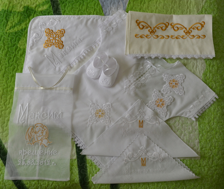 Именные крестильные комплекты на заказ