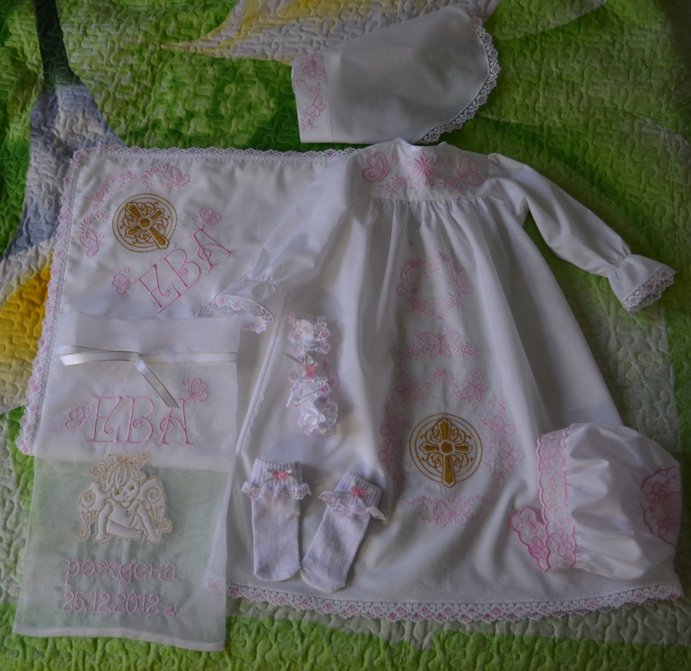 Именные крестильные комплекты на заказ