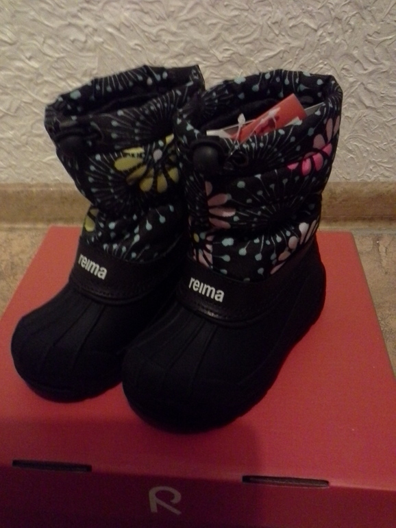 Мой хомяк добрался до распродажи обуви рейма!