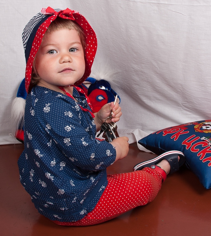 Лук маленькой болельщицы ЦСКА)