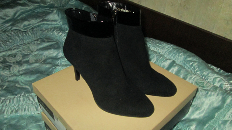 БОТИЛЬОНЫ НОВЫЕ! 40 РАЗМЕР.