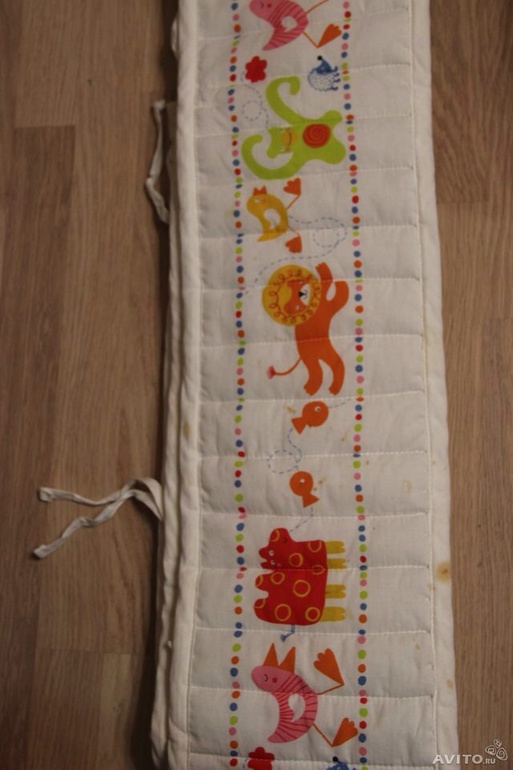 Отдам кроватку, матрасик и бортики. Одеяло и подушку !!!!  Кому НА САМоМ ДЕЛЕ НЕОБХОДИмО!!!!!!