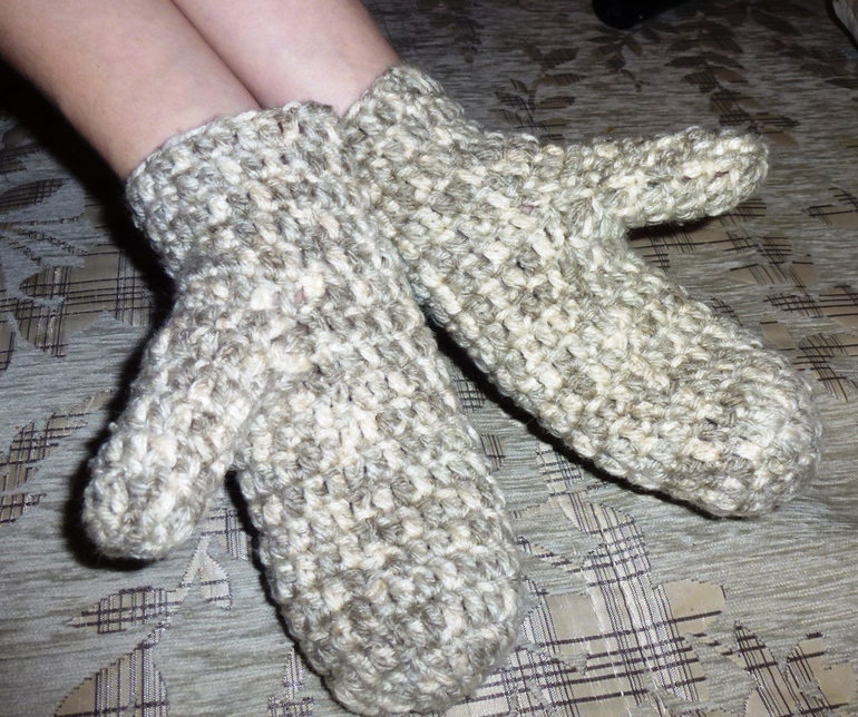 варежки крючком (2 варианта)