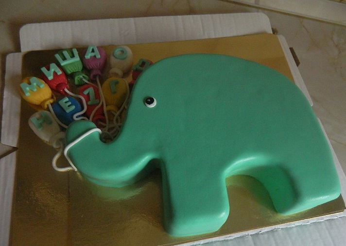 Два тортика со слоником цвета Мяты)))