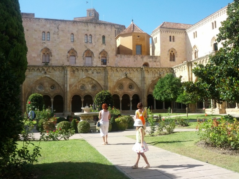 Салоу, Таррагона, Реус