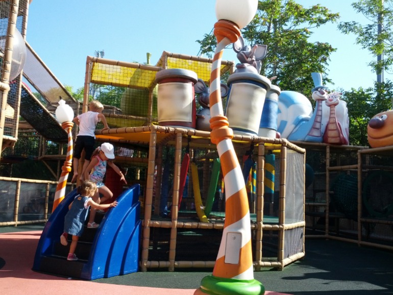 Отель и парк Port Aventura, а также новый аквапарк Costa Caribe Aquatic Park