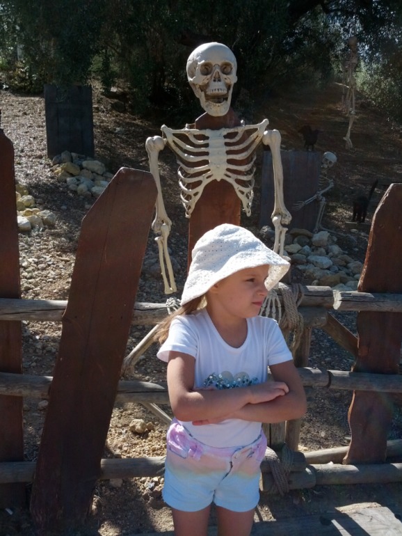 Отель и парк Port Aventura, а также новый аквапарк Costa Caribe Aquatic Park