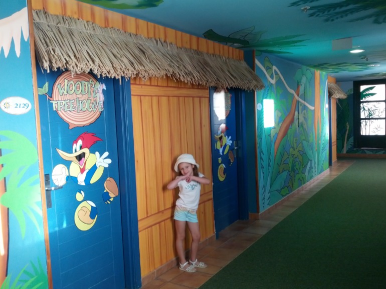 Отель и парк Port Aventura, а также новый аквапарк Costa Caribe Aquatic Park