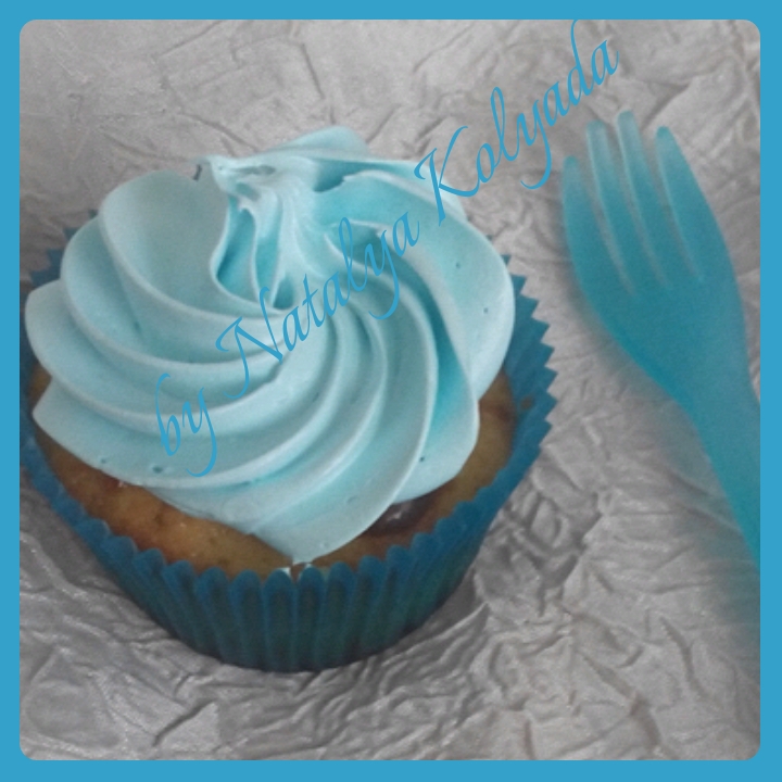 Учусь украшать капкейки кремом. попытка N3