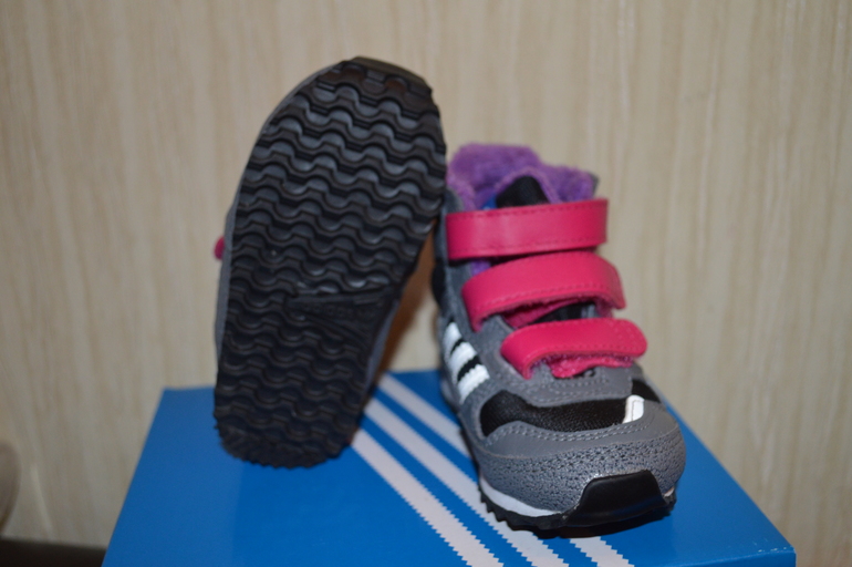 кроссовки  adidas originals  20р
