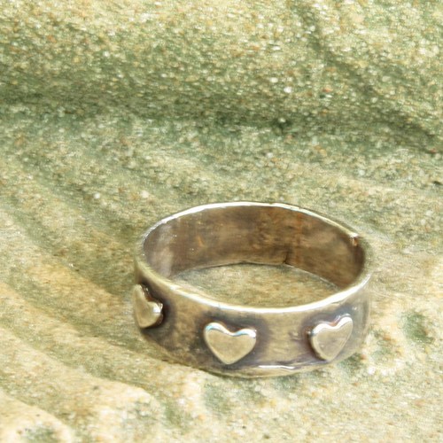 Сам себе ювелир :)