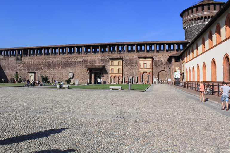 Летний европейский трип 2013 с годовасиком. Часть 8. Милан и как мы не попали в Цюрих