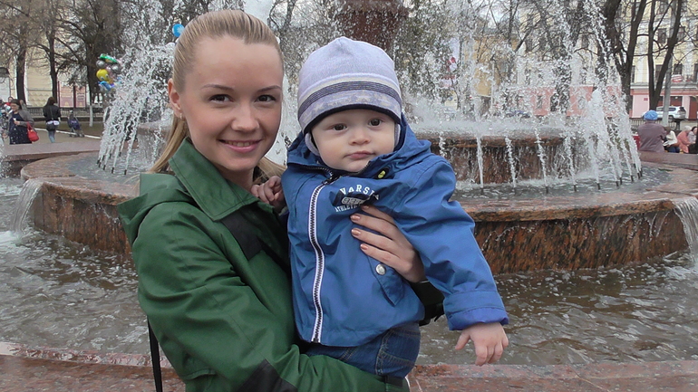 11 месяцев) и выходные)