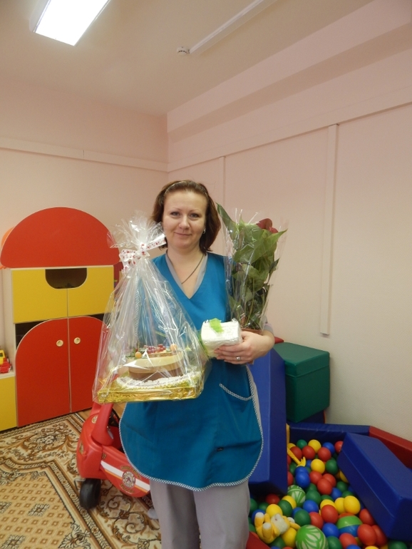 Сладкое поздравление в садик с 8 марта