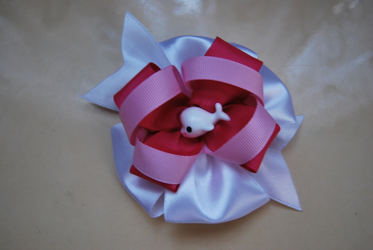 Вот такие чудесные заколочки и резиночки могу изготовить для ваших принцесс!