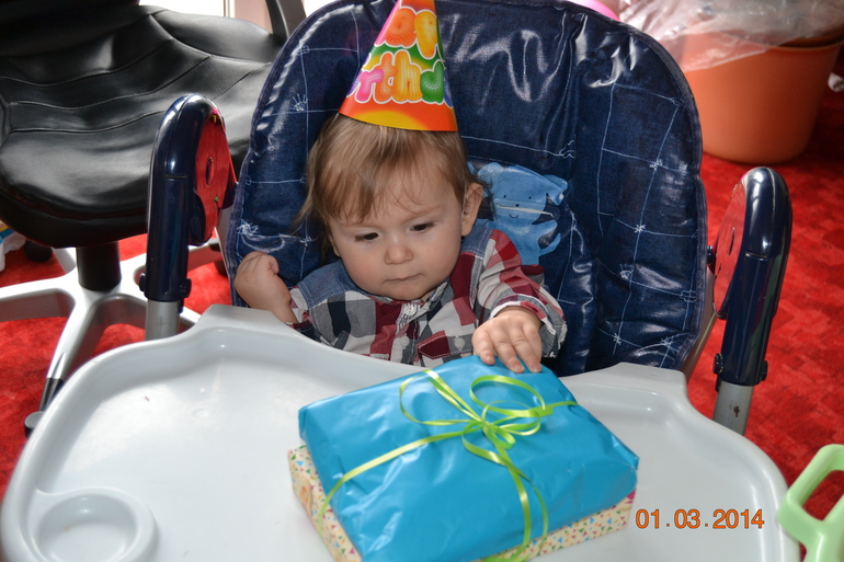 Та-дааааам! Наше годовасие!