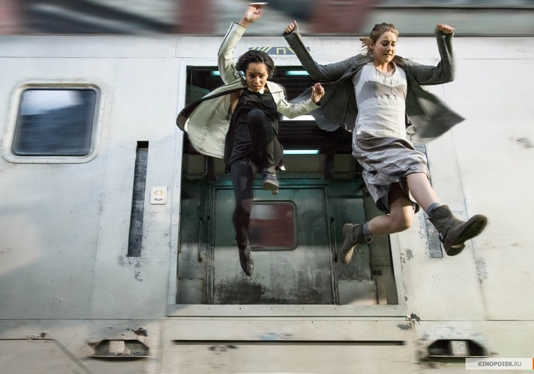 "Третью книгу франшизы «Дивергент» разделят пополам"