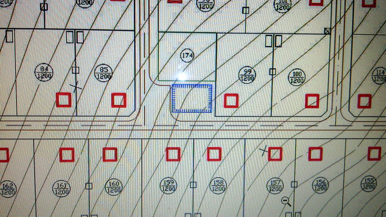 Земля в Москве