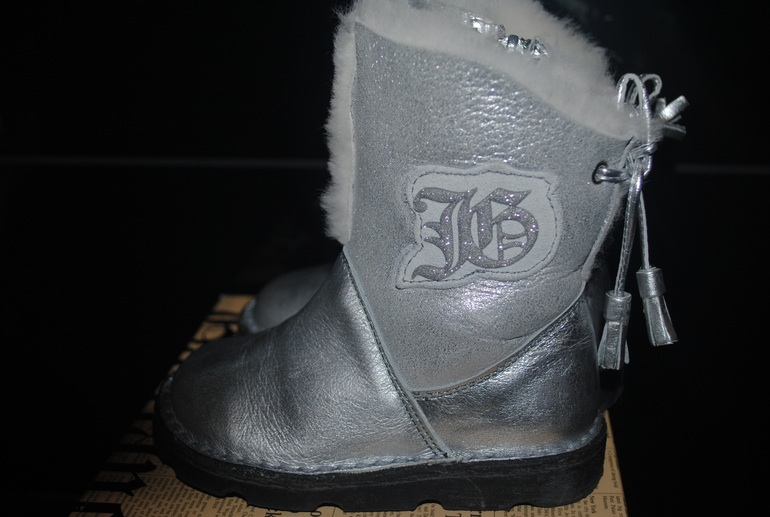 Красивенные сапоги-угги Гальяно