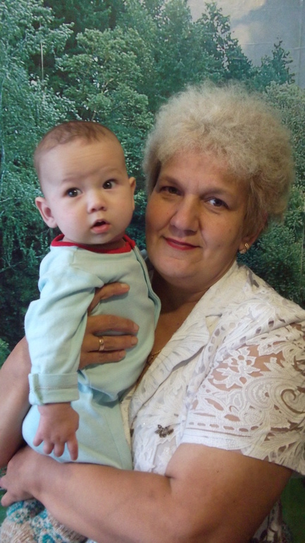 Мой заюшка в гостях у бабушки )