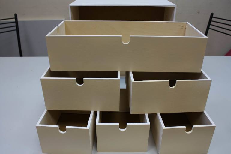 Приступила к заказу на мини-комодик. Серия 5