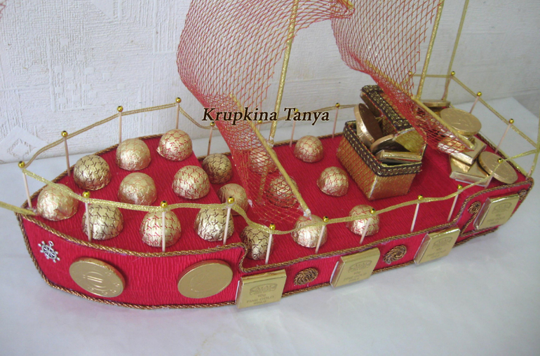 Очередной кораблик.