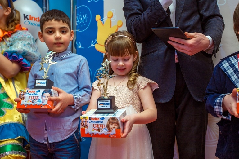 Маленькие Звездочки Kinder Chocolad)))