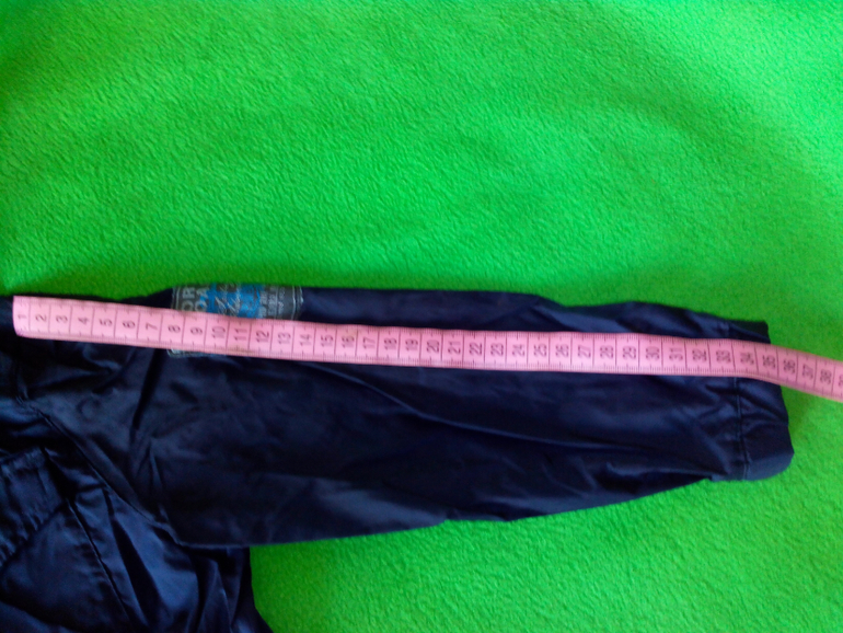 Ветровка из Франции и кофта с капюшоном Qwelle на мальчика б/у