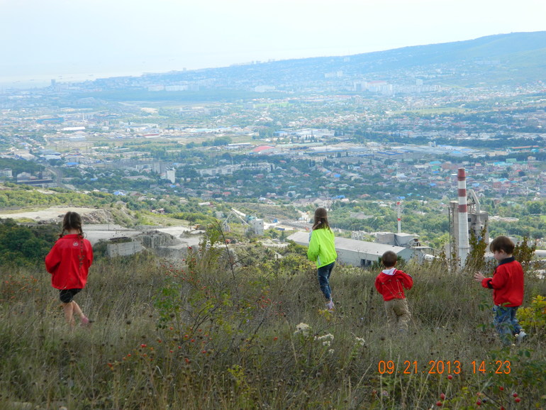 Наши прогулки*)