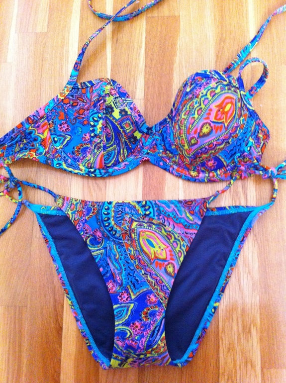 Купальник Victorias secret новый на 75С.