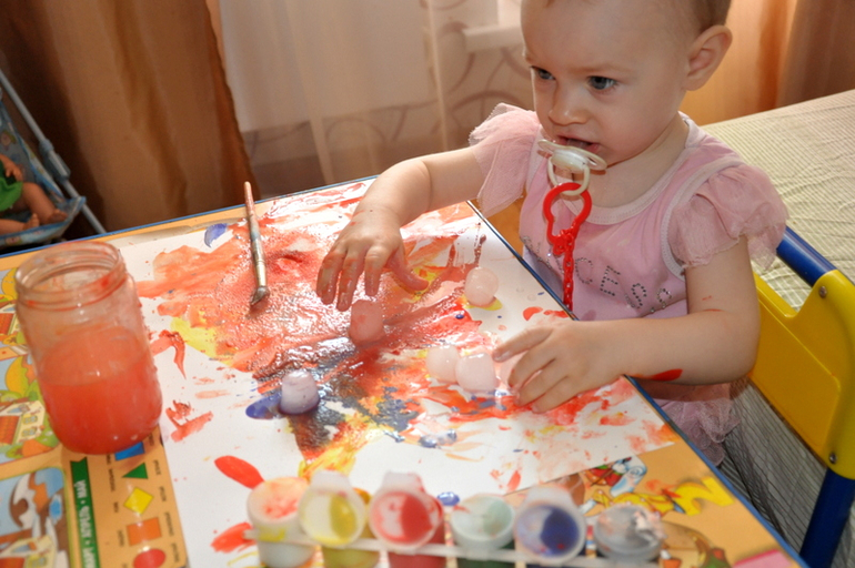 Первые пробы: ГУАШЬ (1,4 года)