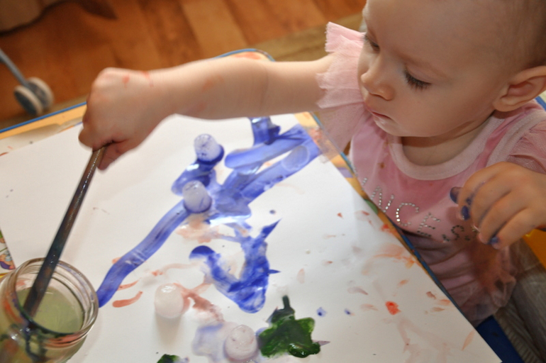 Первые пробы: ГУАШЬ (1,4 года)