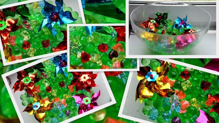 Играли мы в дождливый день... Цветочная полянка.